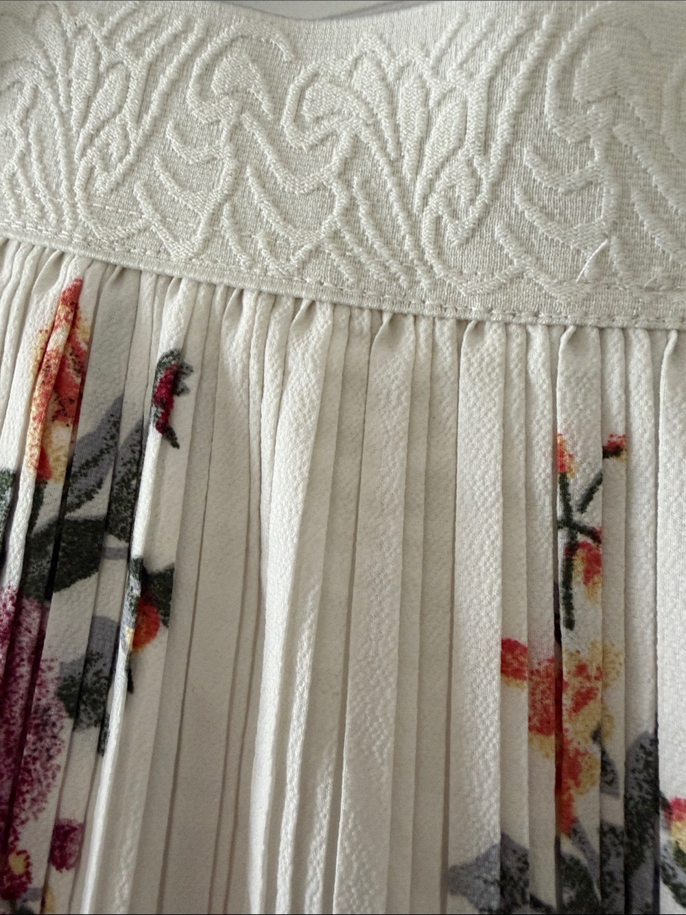 Floral White Pleated Midi Skirt with Pink Rose Print - Picture 6 of 6